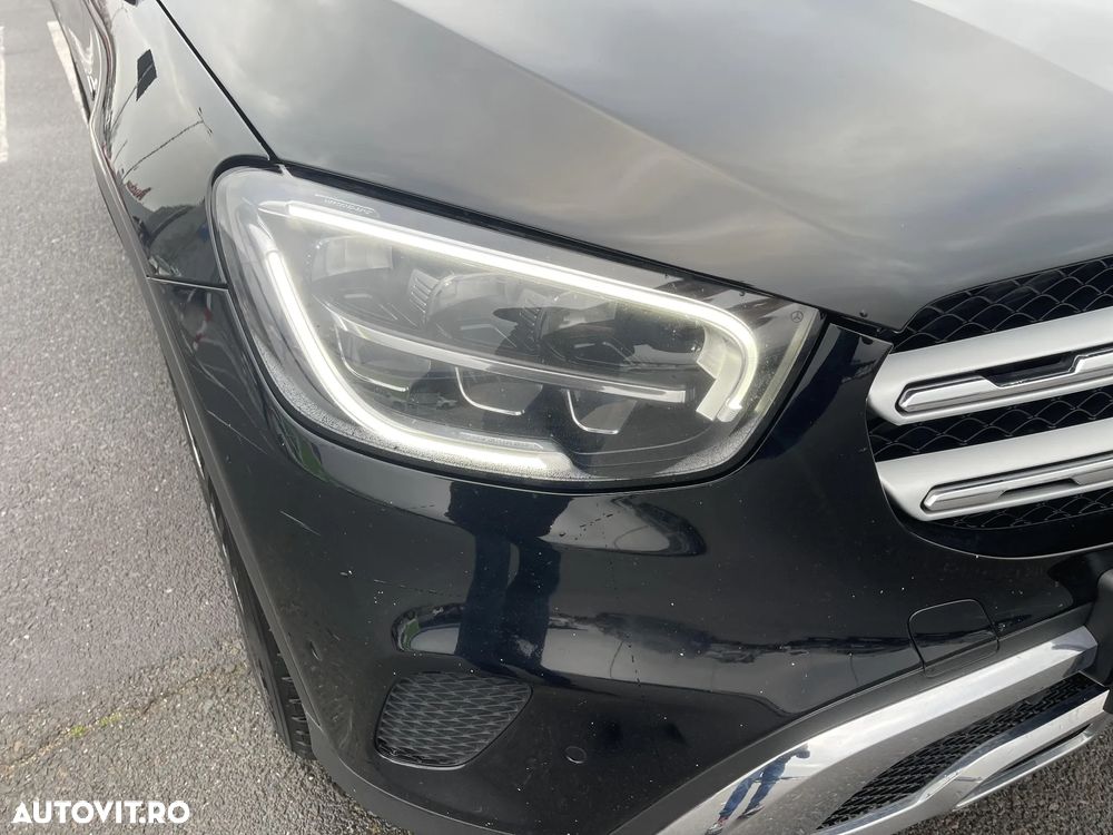 Mercedes-Benz GLC - 32