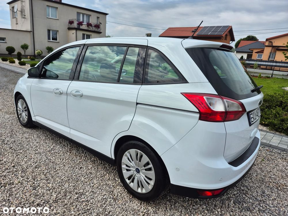 Ford Grand C-MAX - 22