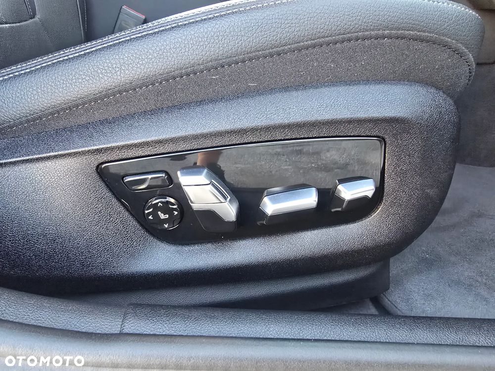 BMW Seria 5 520d xDrive MHEV M Sport sport - 14