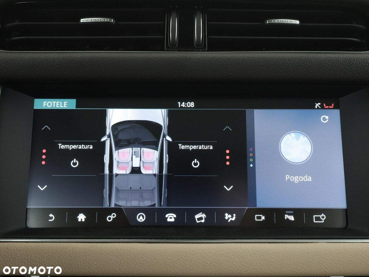 Jaguar XF 20d Portfolio - 27