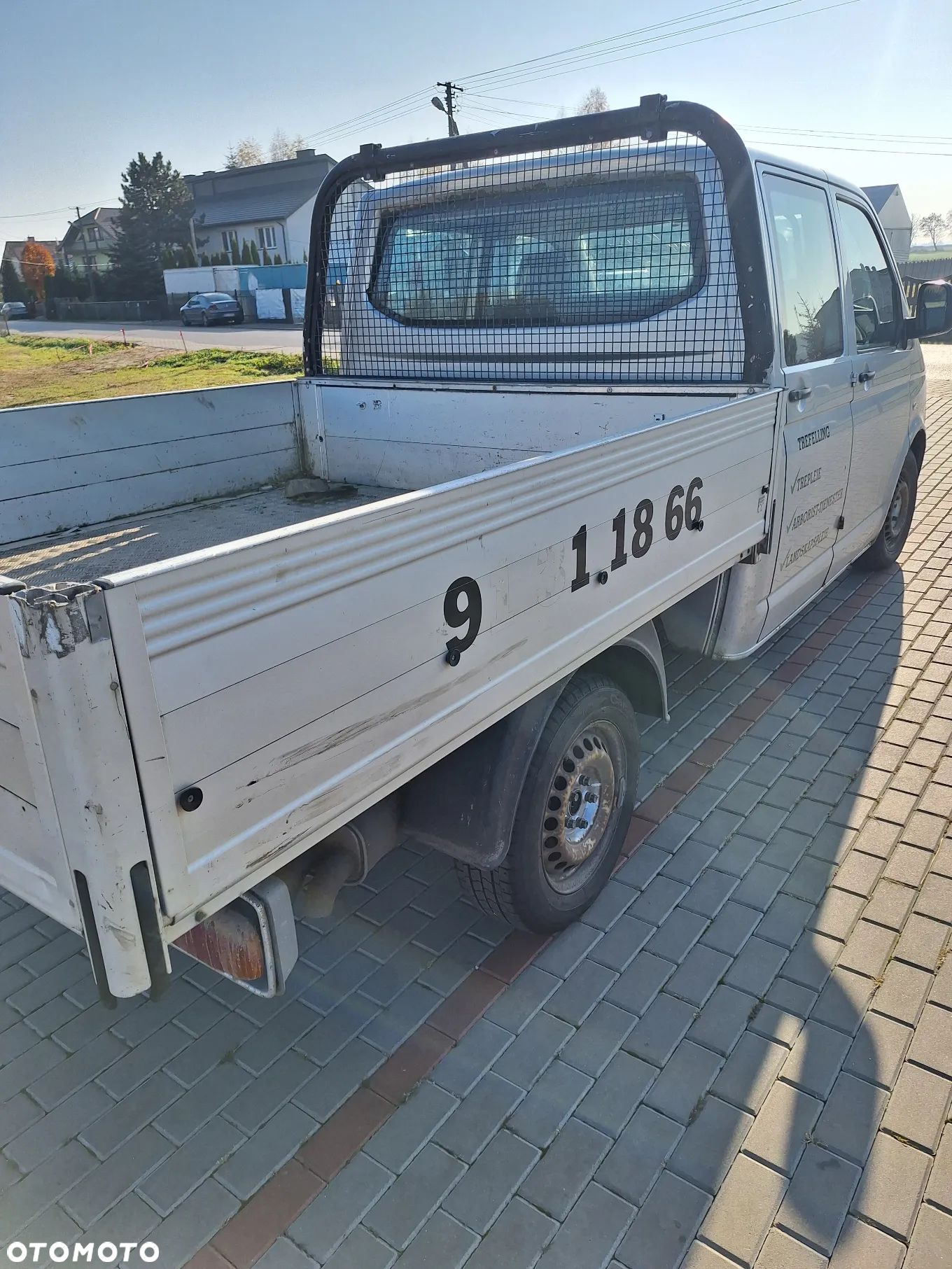 KRATOWNICA SIATKA OSŁONA SZYBY PAŁĄK- VW TRANSPORTER T5 DOKA - 1