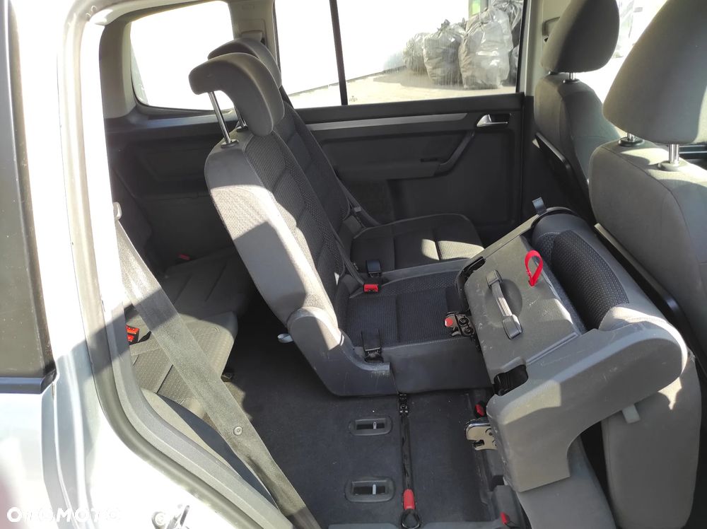 Volkswagen Touran - 7