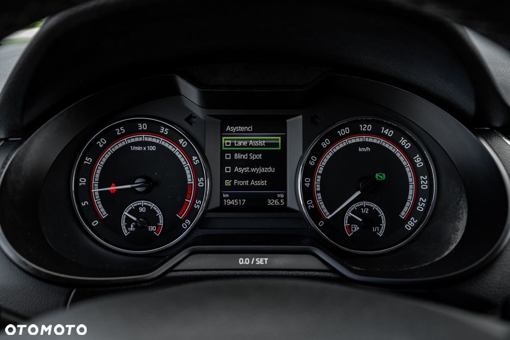 Skoda Octavia 2.0 TDI 4x4 DSG RS - 27