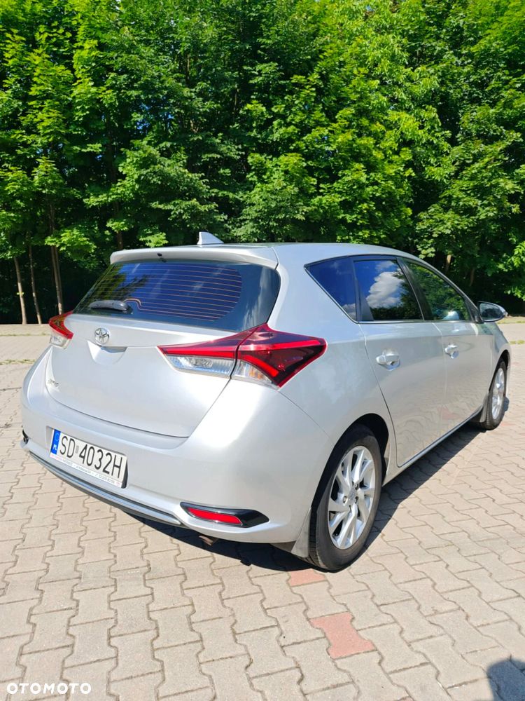 Toyota Auris - 4