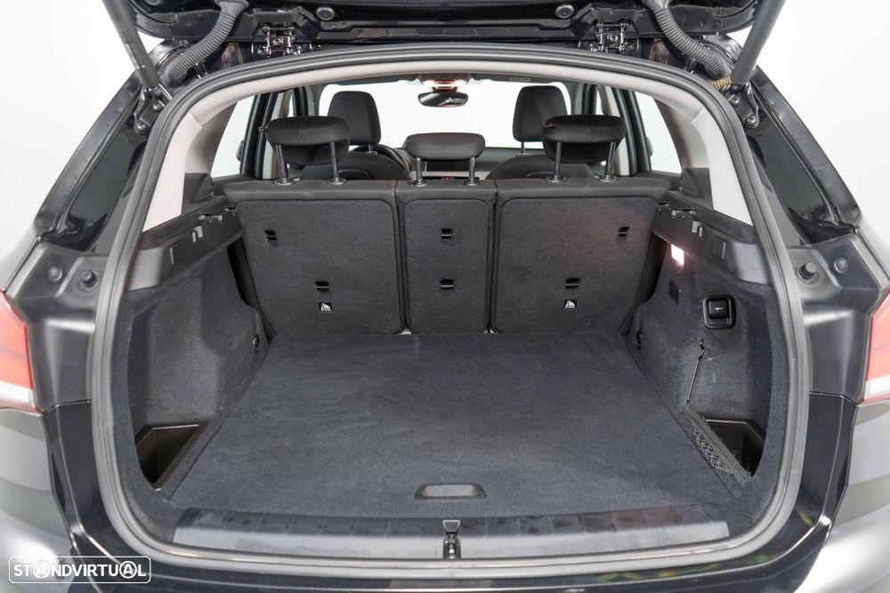 BMW X1 25 e xDrive Corporate Edition - 13