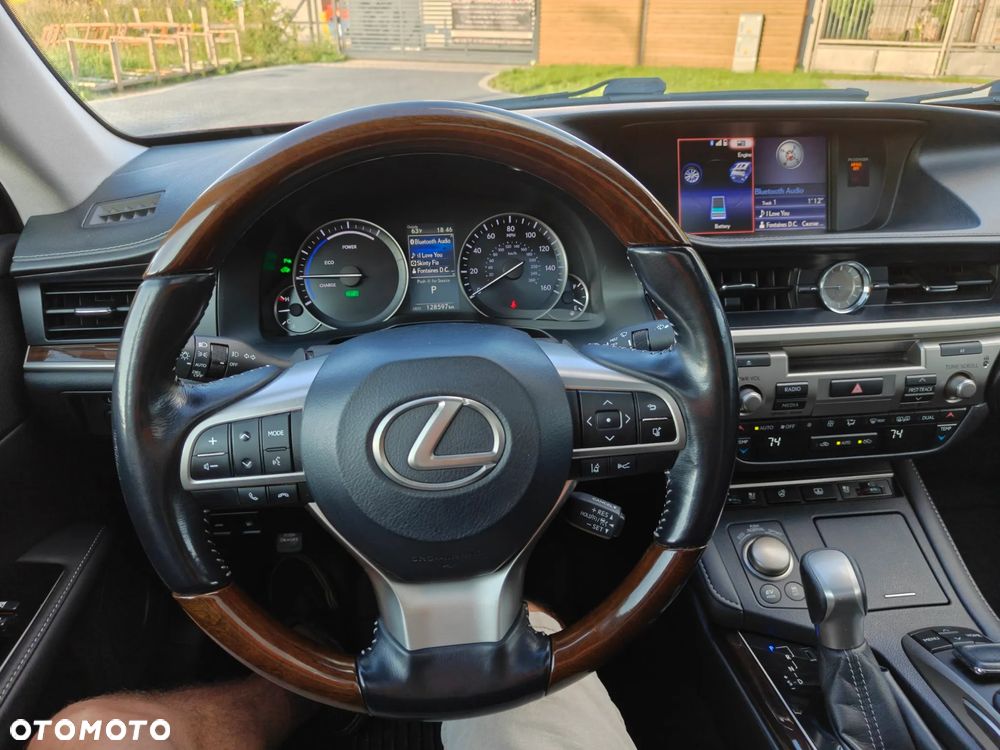 Lexus ES - 21