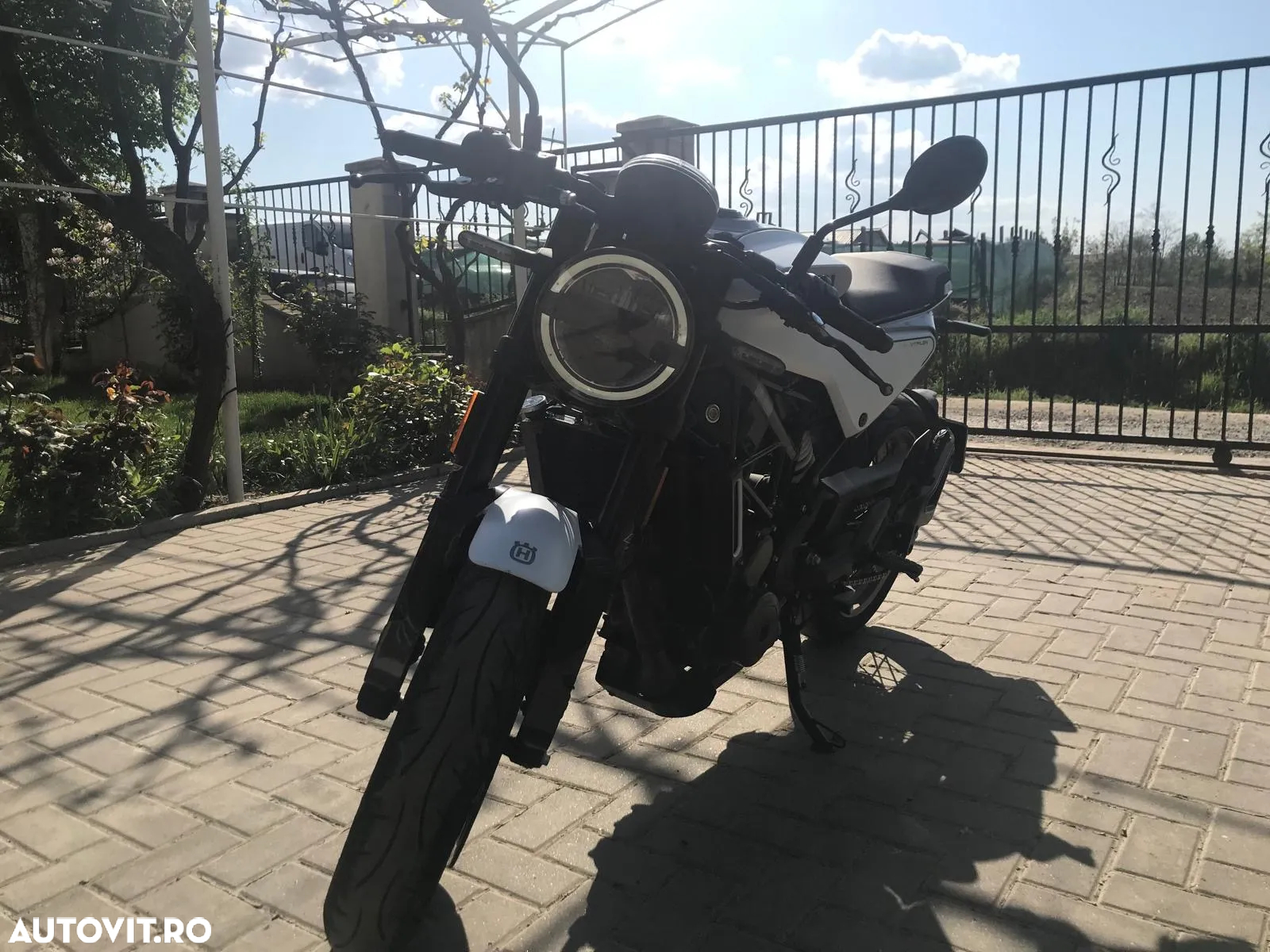 Husqvarna Vitpilen 401 - 8
