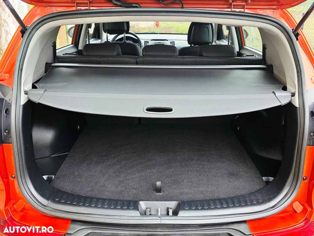 Kia Sportage 1.7 CRDI 2WD Spirit - 12