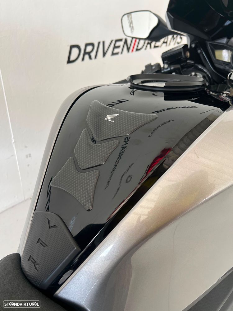 Honda VFR - 6