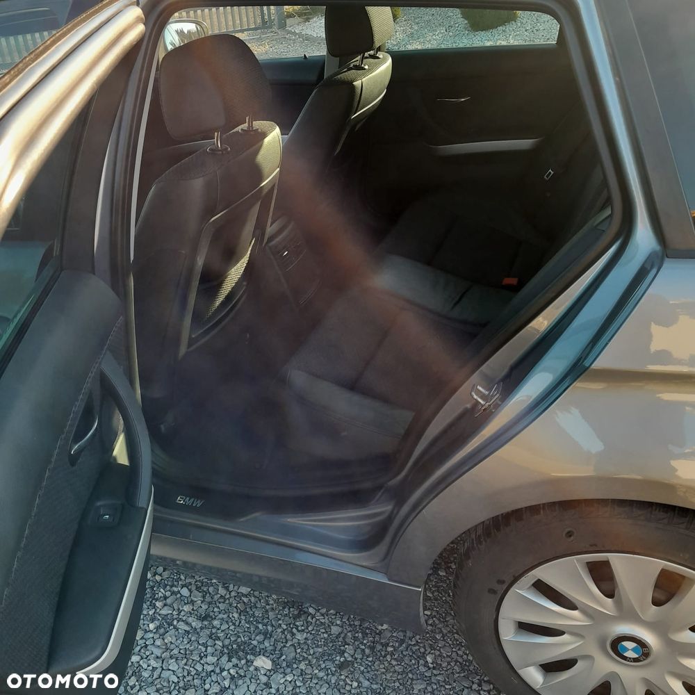 BMW Seria 3 320d xDrive - 8