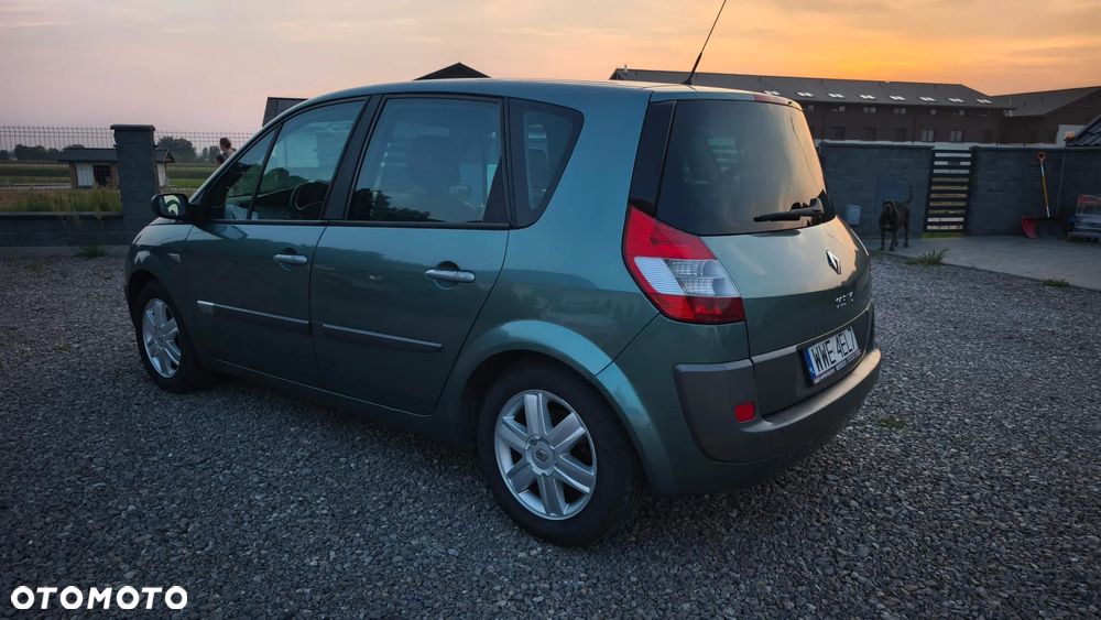 Renault Scenic 2.0 16V Emotion Plus - 3