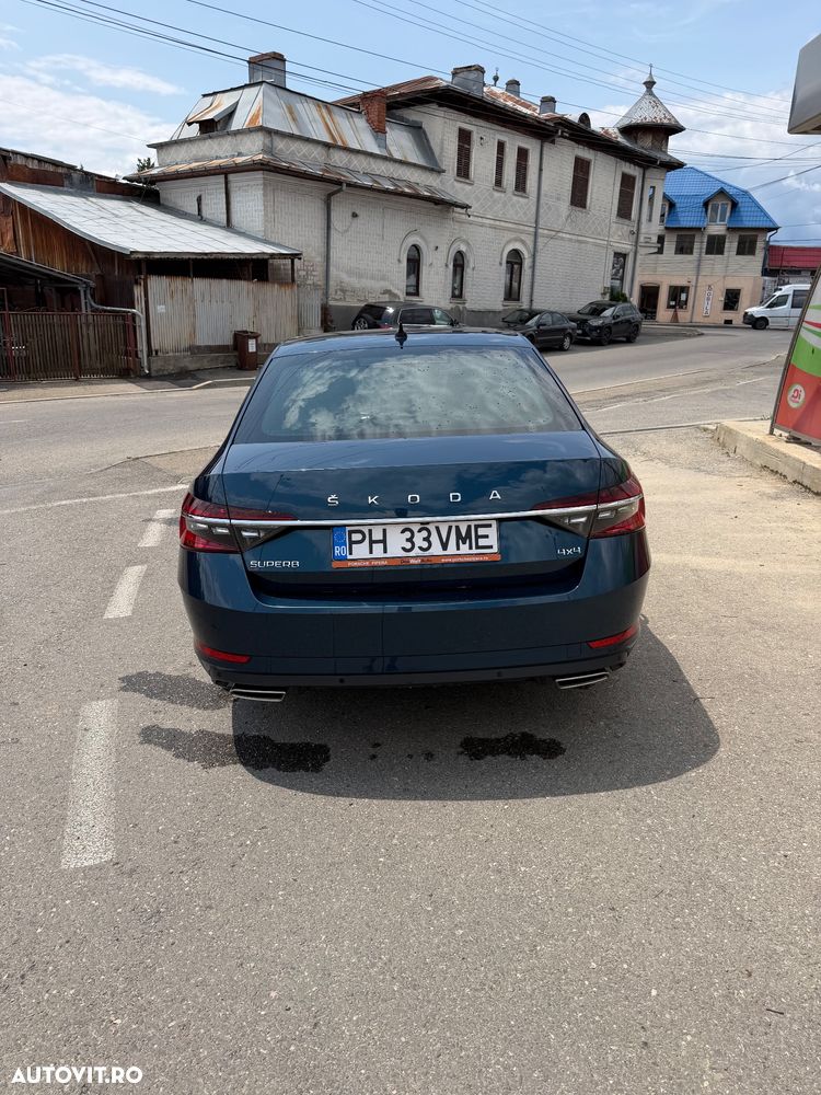 Skoda Superb 2.0 TSI 4X4 DSG Laurin & Klement - 8