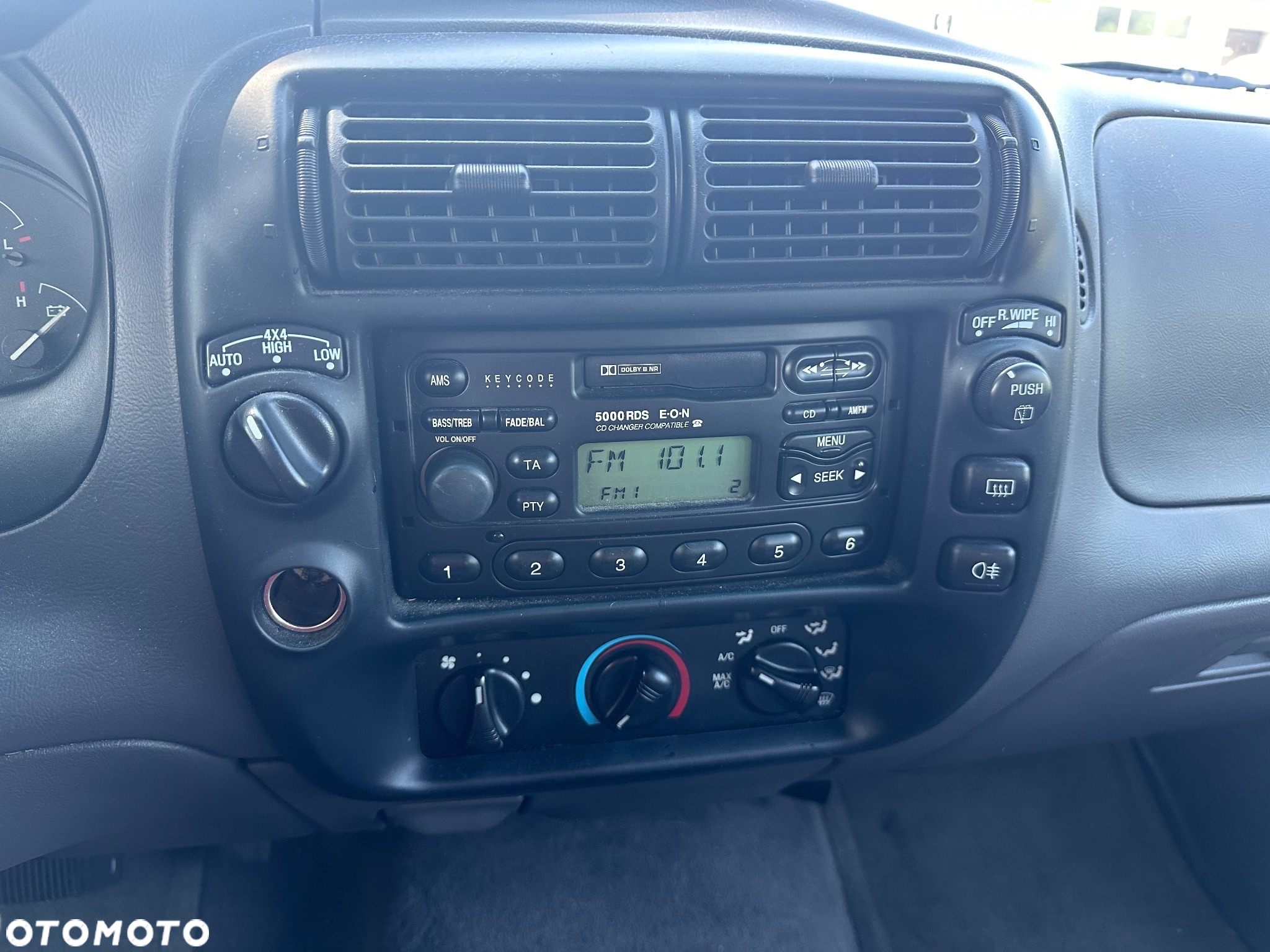 Ford Explorer 4.0 - 11