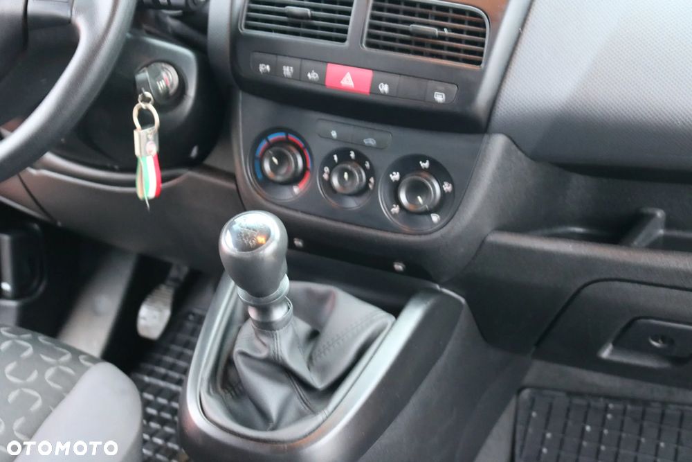 Fiat DOBLO - 28