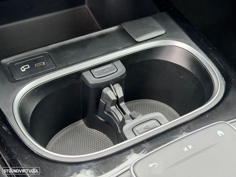 Mercedes-Benz A 250 e 8G-DCT AMG Line - 30