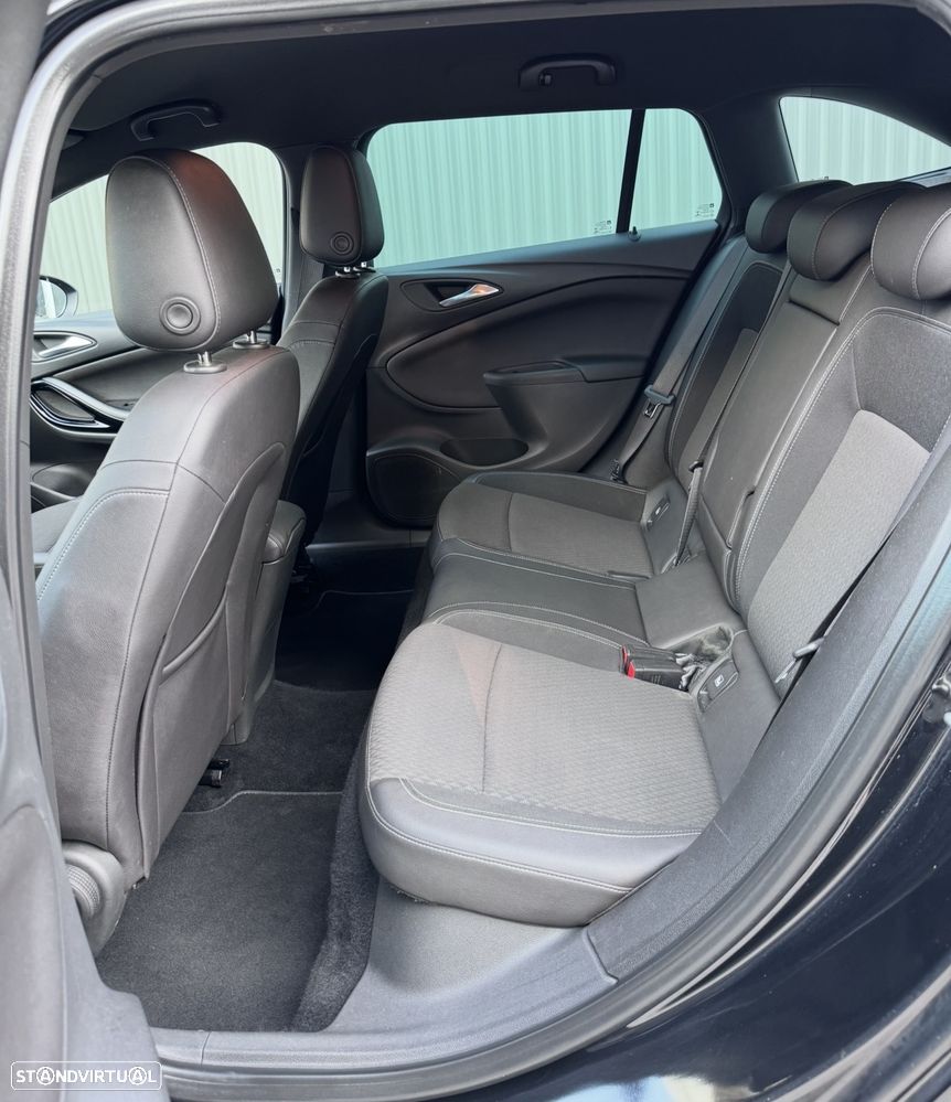 Opel Astra Sports Tourer - 15
