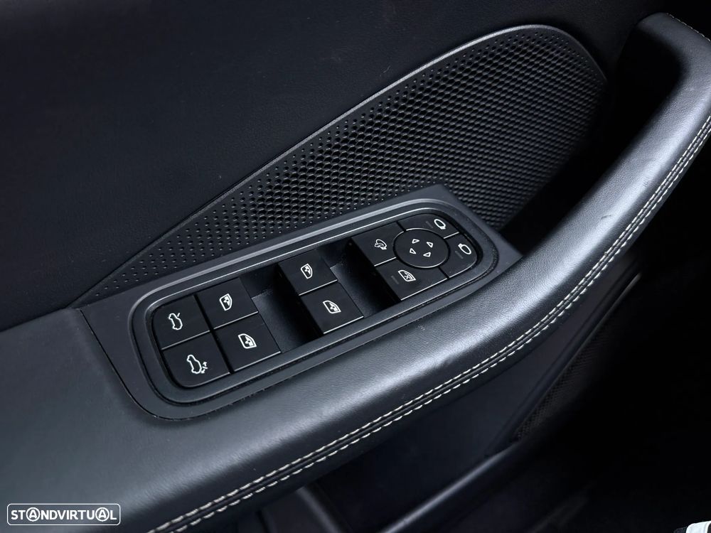 Porsche Macan Electric Turbo - 7