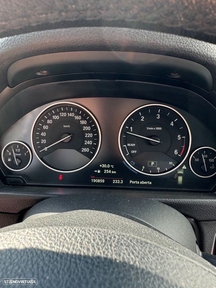 BMW 320 d Line Luxury Auto - 10