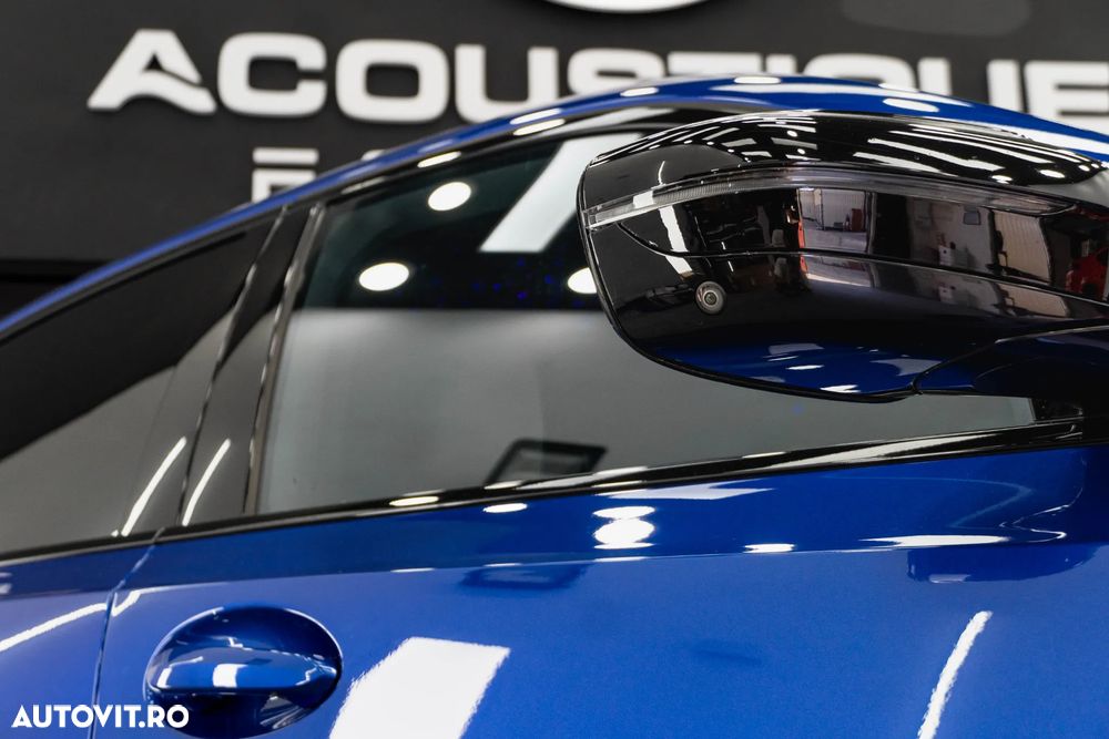 BMW Seria 3 330i AT - 26