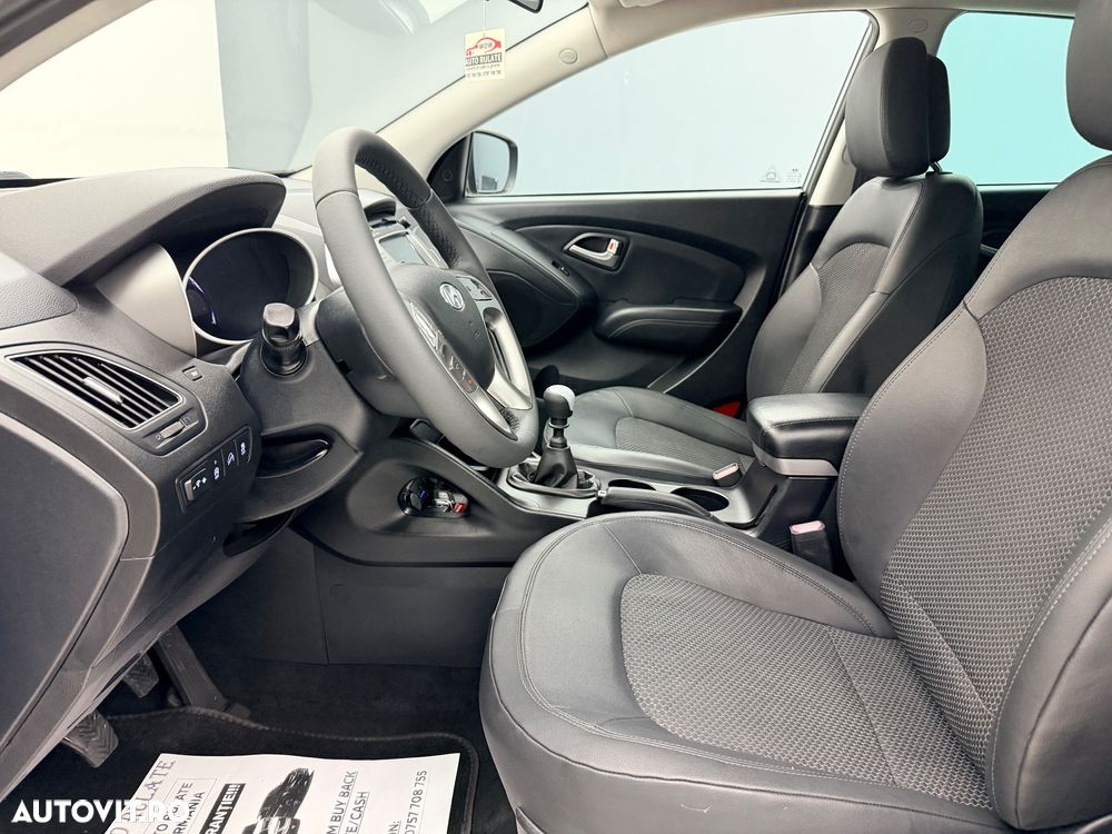 Hyundai ix35 1.6 2WD blue Style - 10