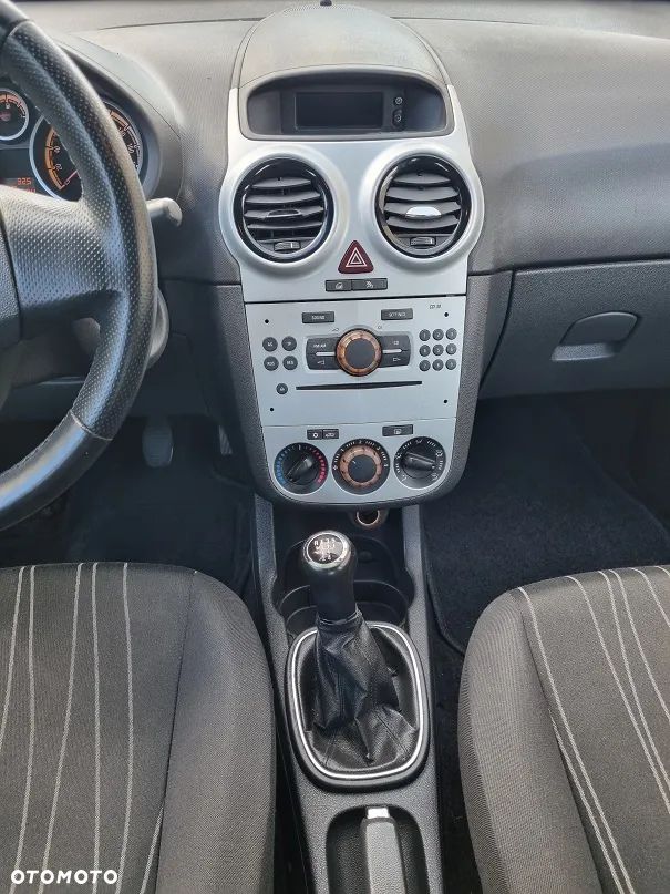 Opel Corsa 1.4 T Cosmo S&S - 10