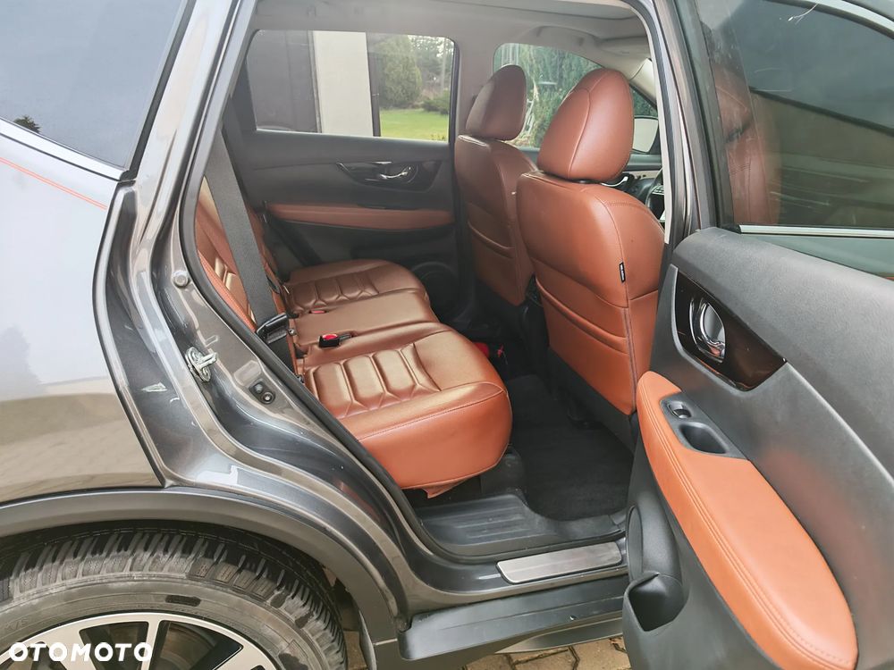 Nissan Rogue - 15