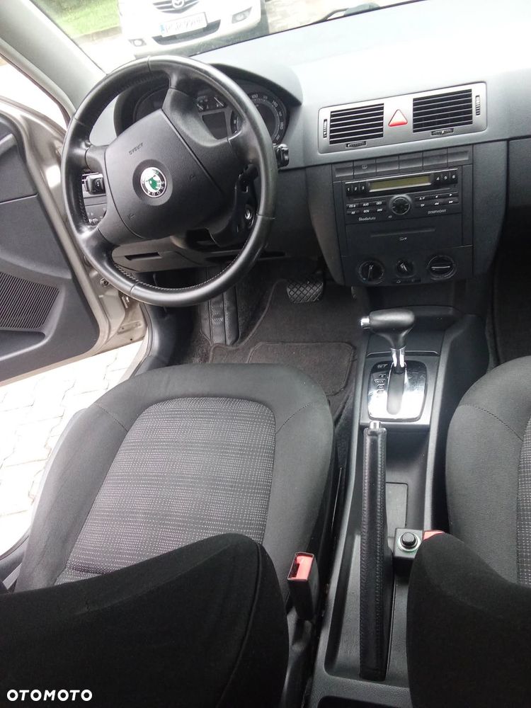 Skoda Fabia 1.4 16V Comfort - 6
