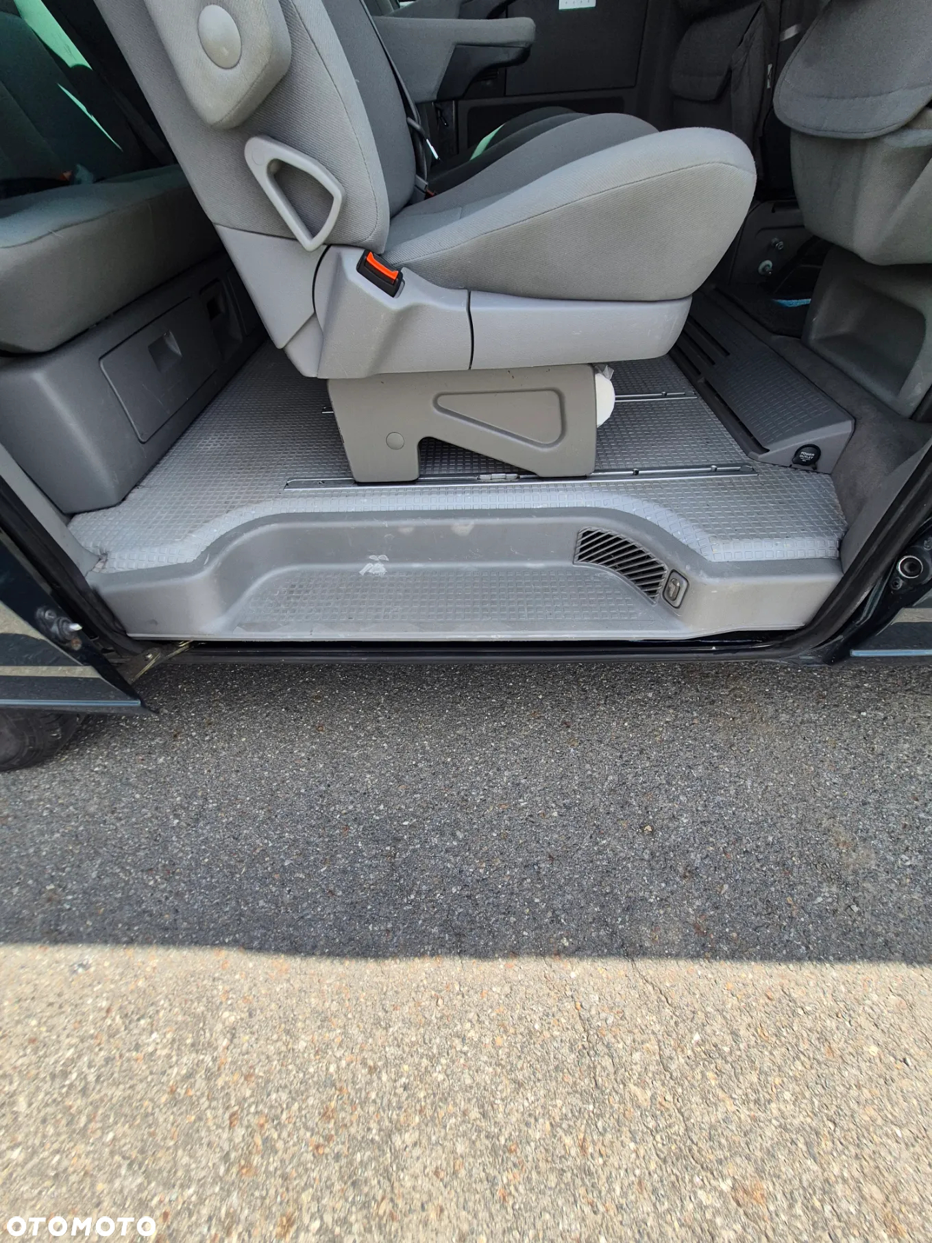 Volkswagen Multivan - 19