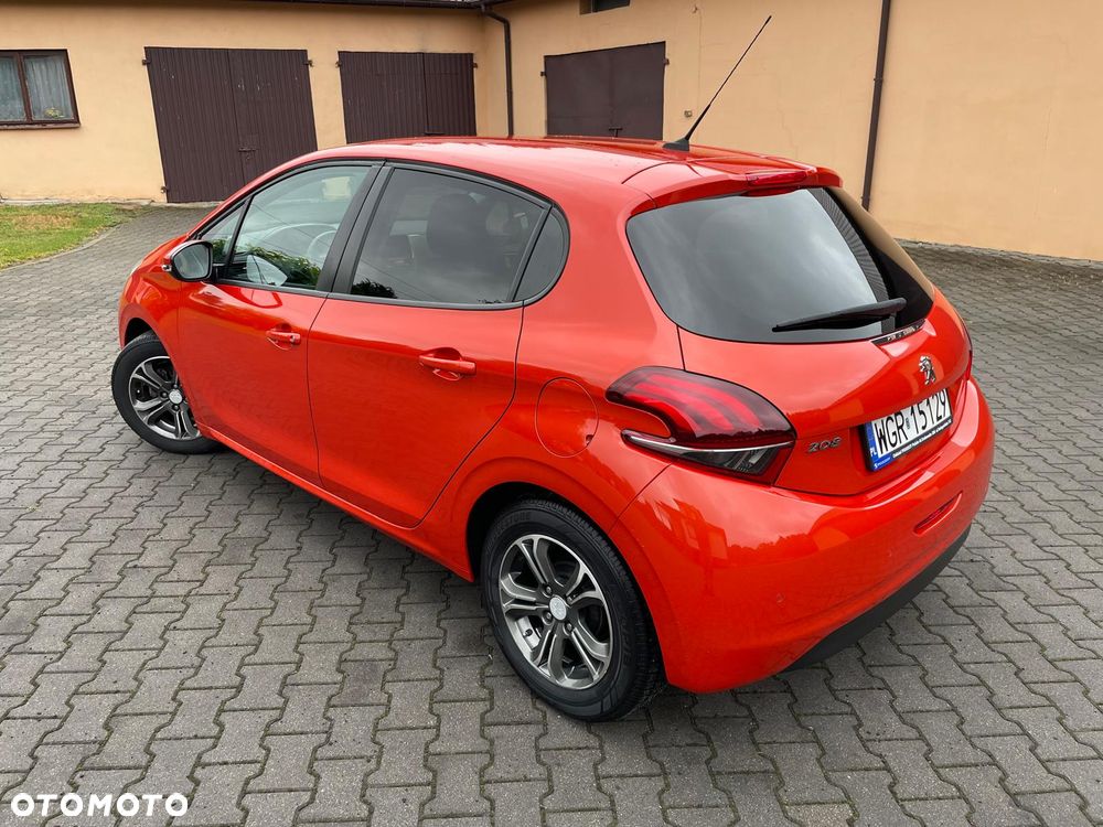 Peugeot 208 - 7