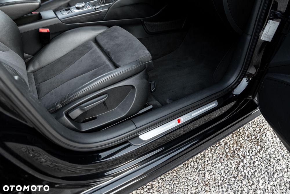 Audi A3 Sportback 1.8 TFSI S tronic S line Sportpaket - 24