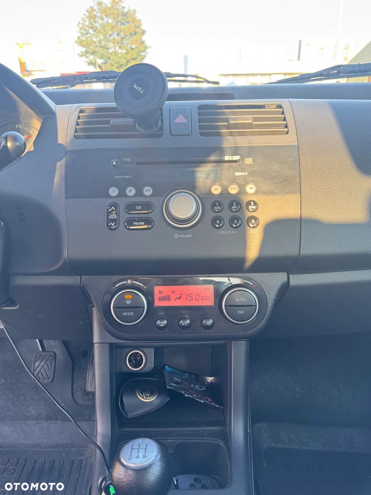 Suzuki Swift 1.3 DDiS Comfort - 12