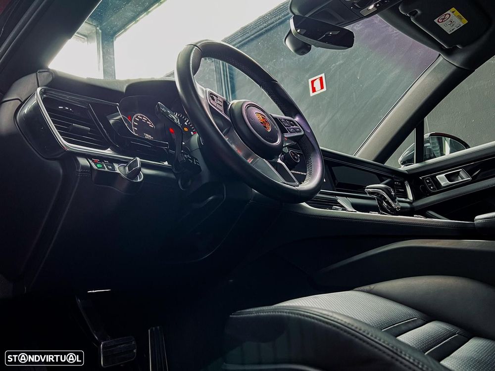 Porsche Panamera 4 S - 17
