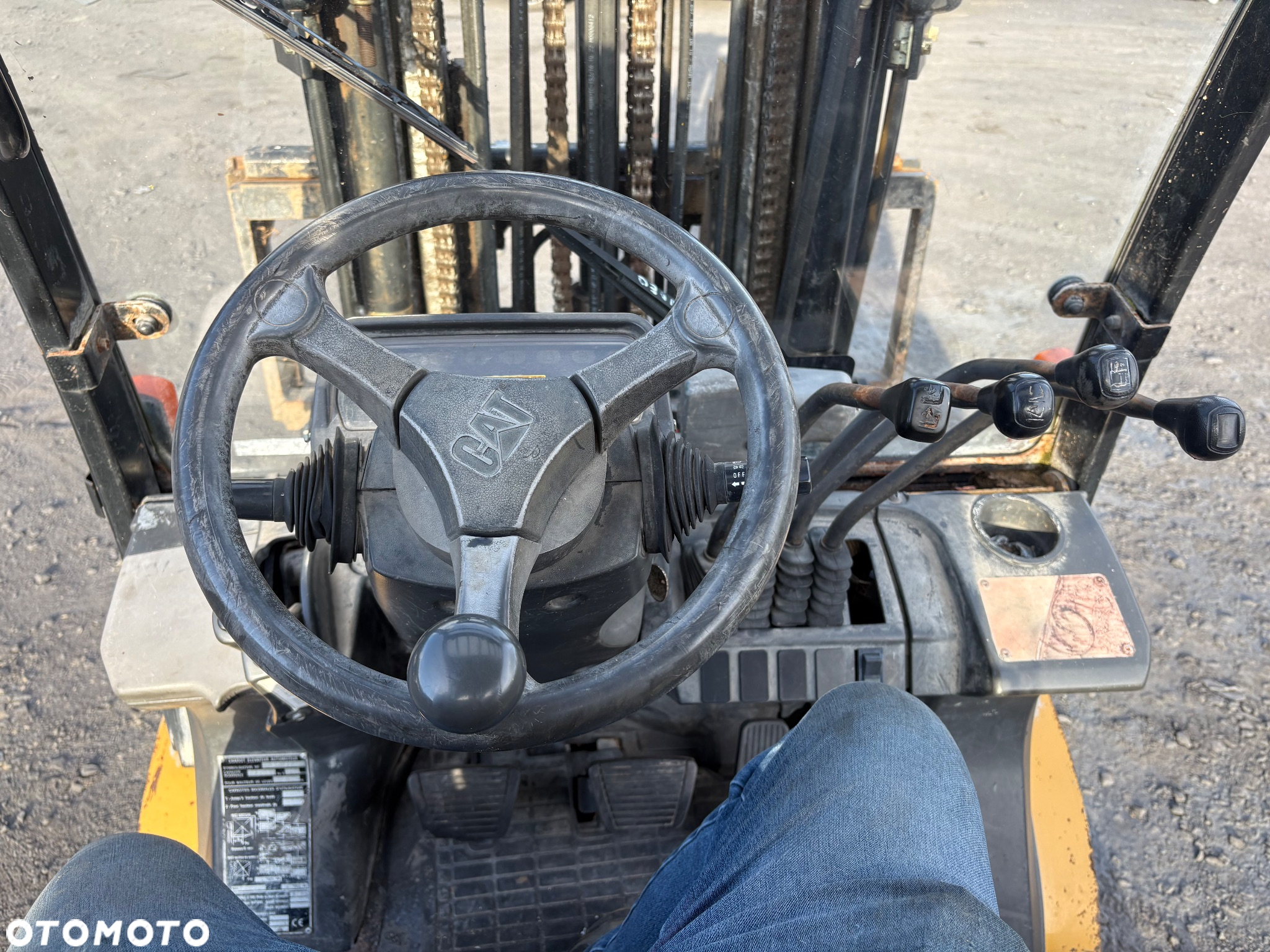 Caterpillar DP25N - 8
