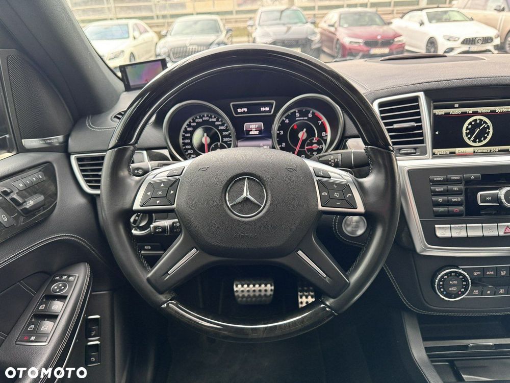 Mercedes-Benz GL - 28