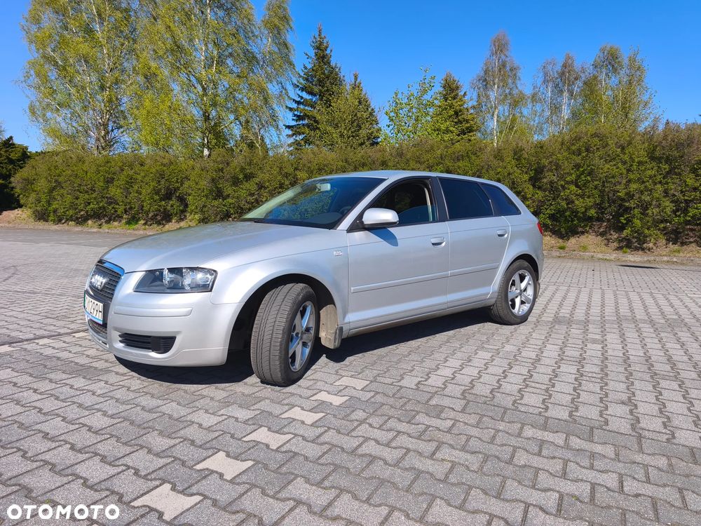 Audi A3 Sportback - 1