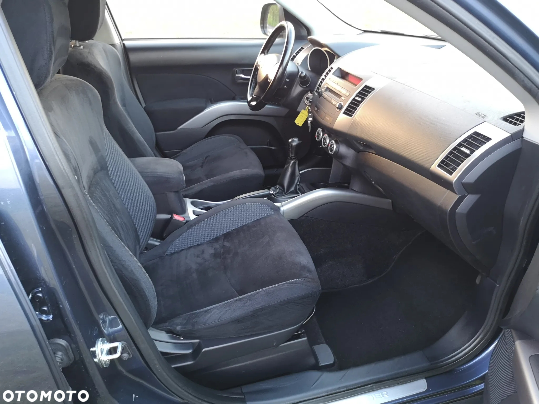 Mitsubishi Outlander 2.4 Invite 2WD - 6