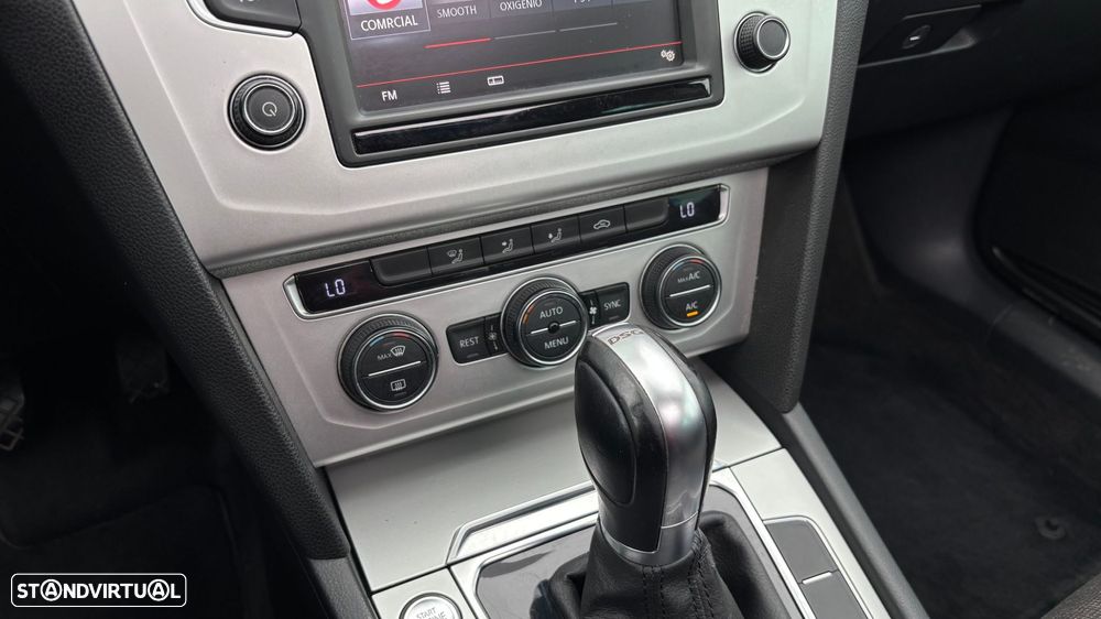 VW Passat Variant 2.0 TDi Highline DSG - 14