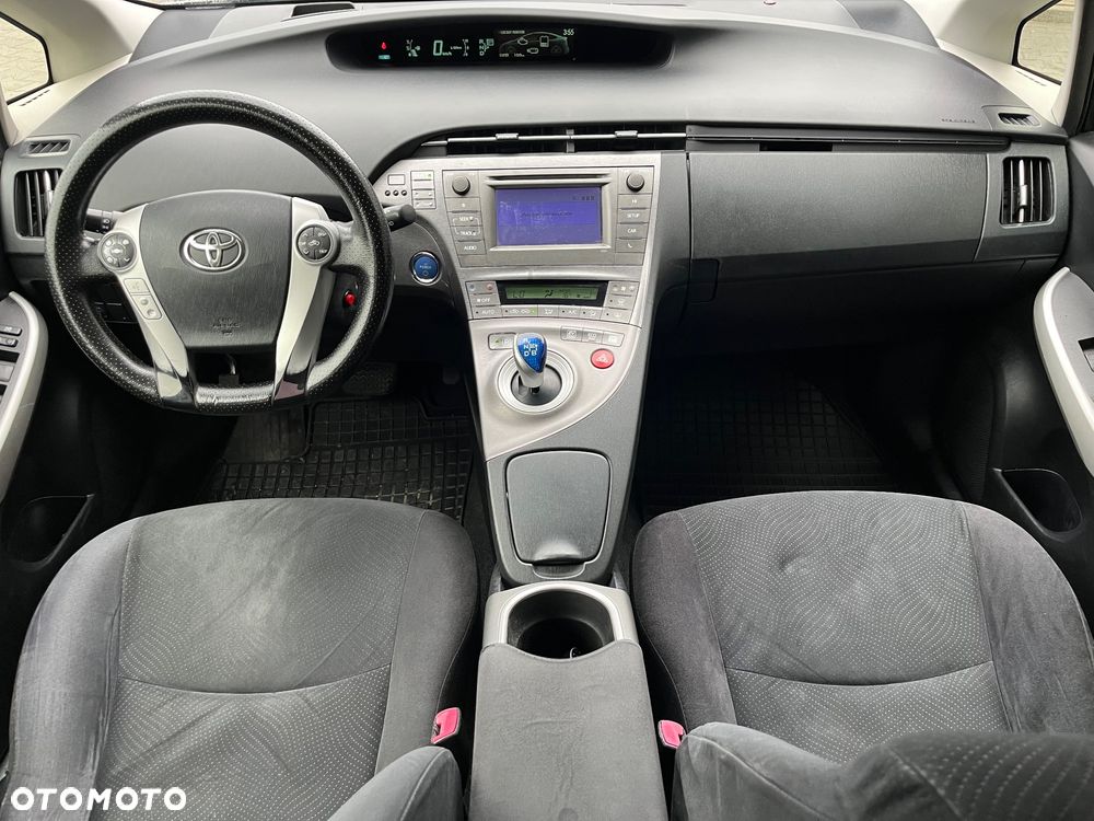 Toyota Prius 1.8 HSD Active - 8