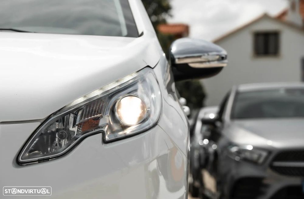 Peugeot 2008 1.2 VTi Allure - 17