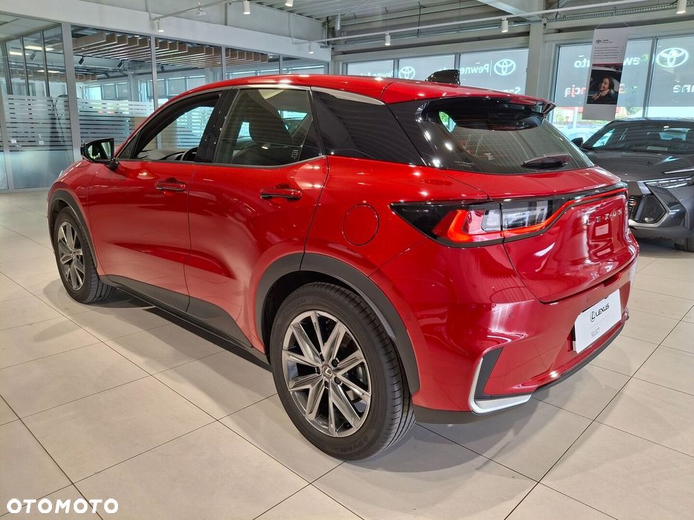 Lexus LBX - 18