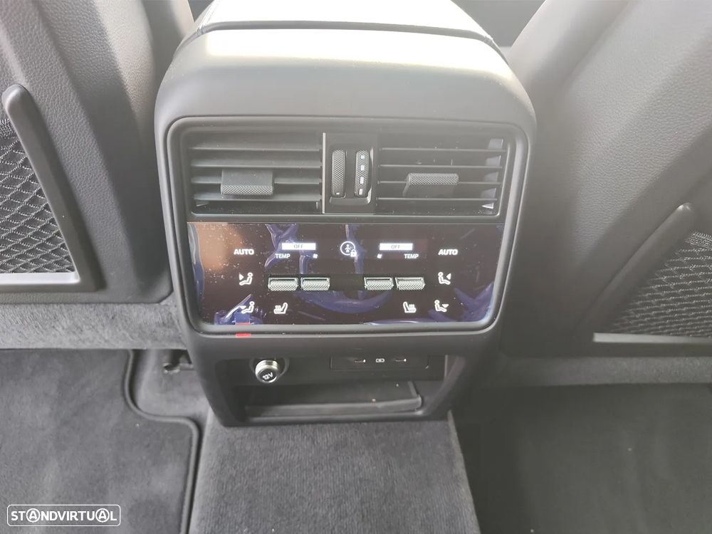 Porsche Cayenne Coupé E-Hybrid - 16