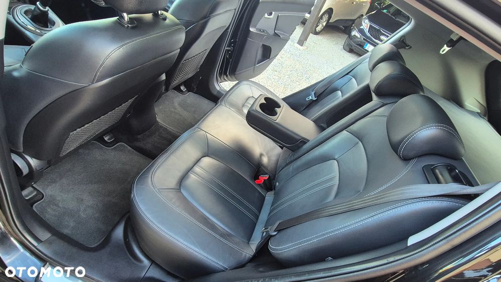 Kia Sportage 1.7 CRDI 2WD ISG Dream-Team Edition - 23