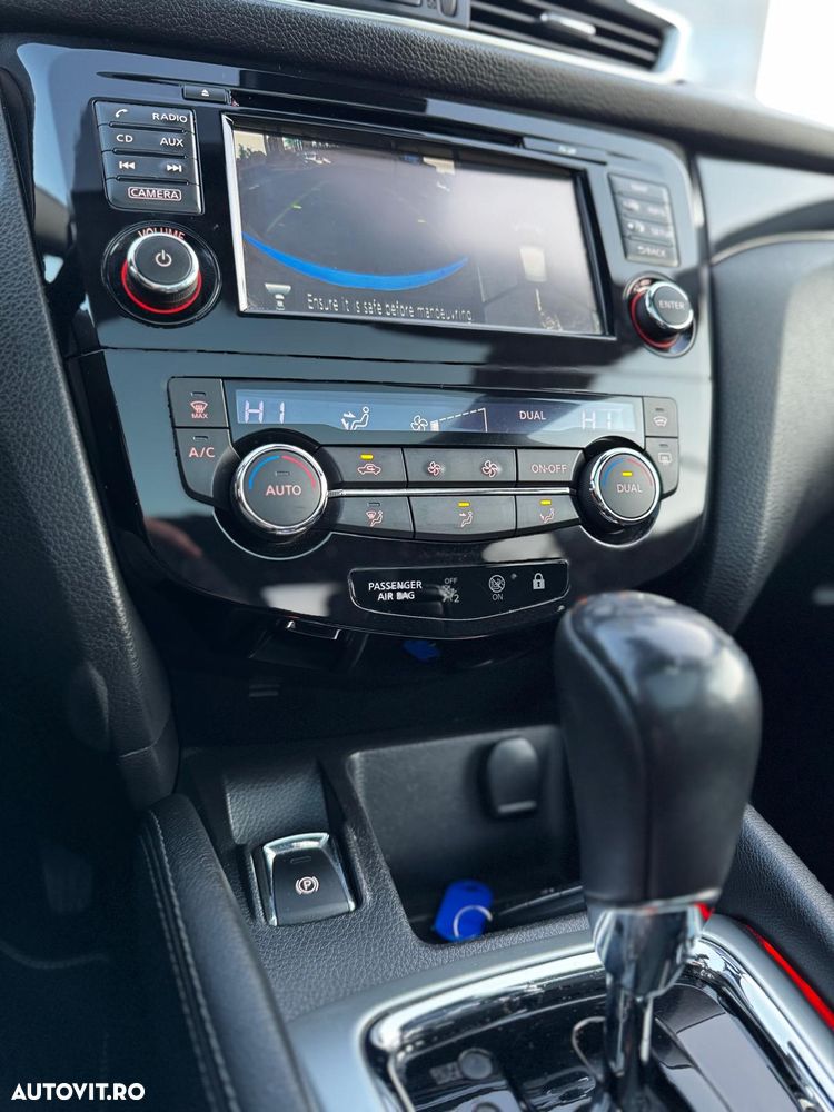 Nissan Qashqai 1.6 DCI Xtronic TEKNA - 13