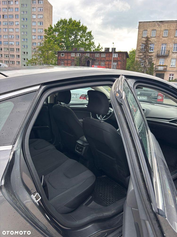 Ford Mondeo 2.0 EcoBoost Titanium - 6