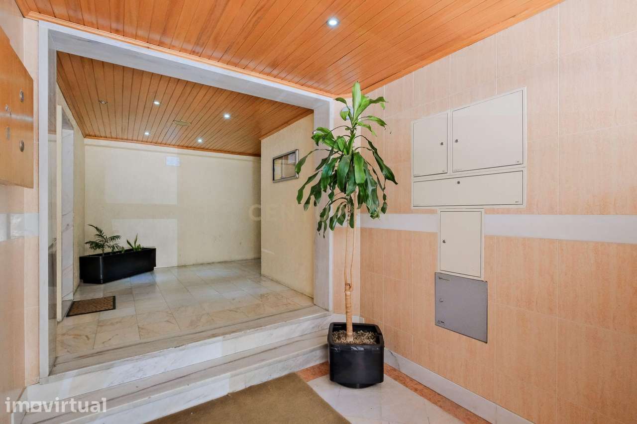 Apartamento T1 com 78 m² com varanda e excelente luminosidade | Casal - Grande imagem: 3/39