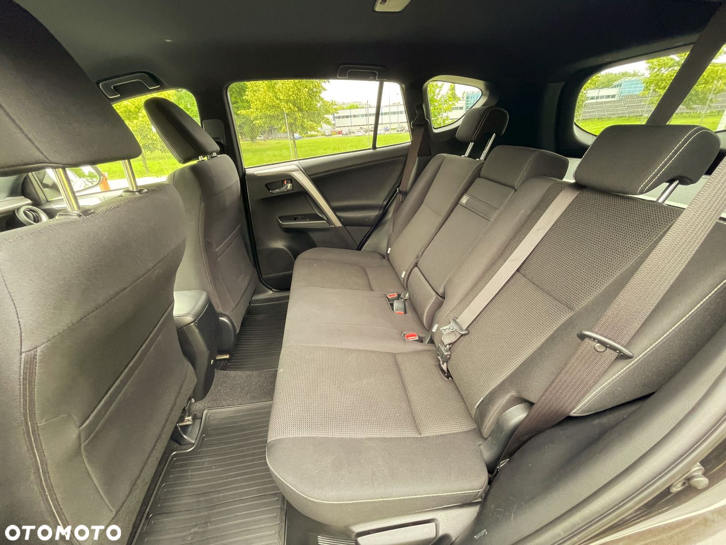 Toyota RAV4 - 10