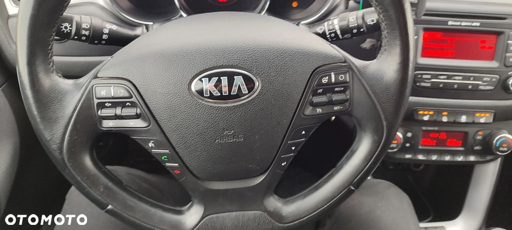 Kia Ceed Cee'd 1.6 GDI L Business Line - 36