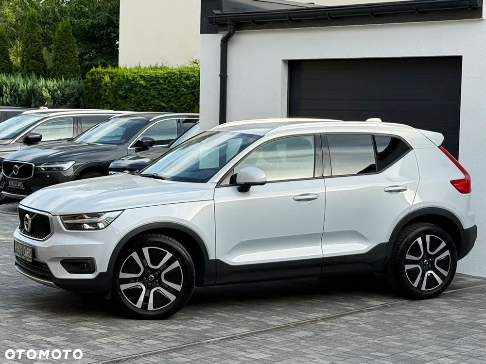 Volvo XC 40 B4 B AWD Geartronic Momentum Pro - 31