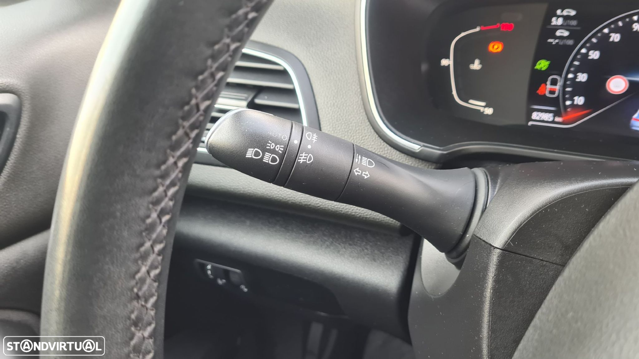 Renault Mégane 1.5 Blue dCi Intens - 13