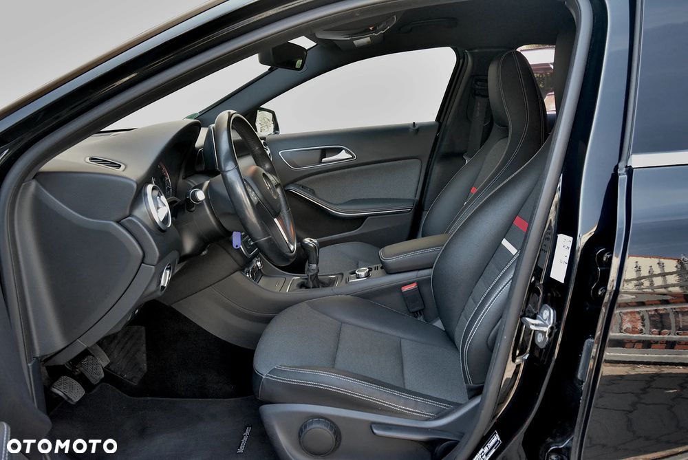 Mercedes-Benz Klasa A 180 BlueEfficiency Edition Style - 24